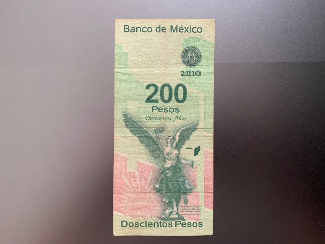 México 200 Pesos Banknote (Bicentennial issue) (Category: Currency) located in Indang. Submitted by vykolektor (Listing ID 1459611209, Image 2). Description: Mexico 200 pesos Bicentennial issue Condition in photos.