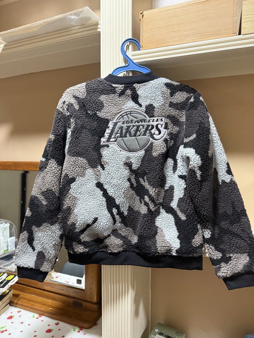 NBA jacket (Category: Coats, Jackets and Outerwear) located in Bacoor. Submitted by raycam (Listing ID 1459630642, Image 2). Description: LA LAKERS Womens Wild Collective Camo Sherpa Bomber.