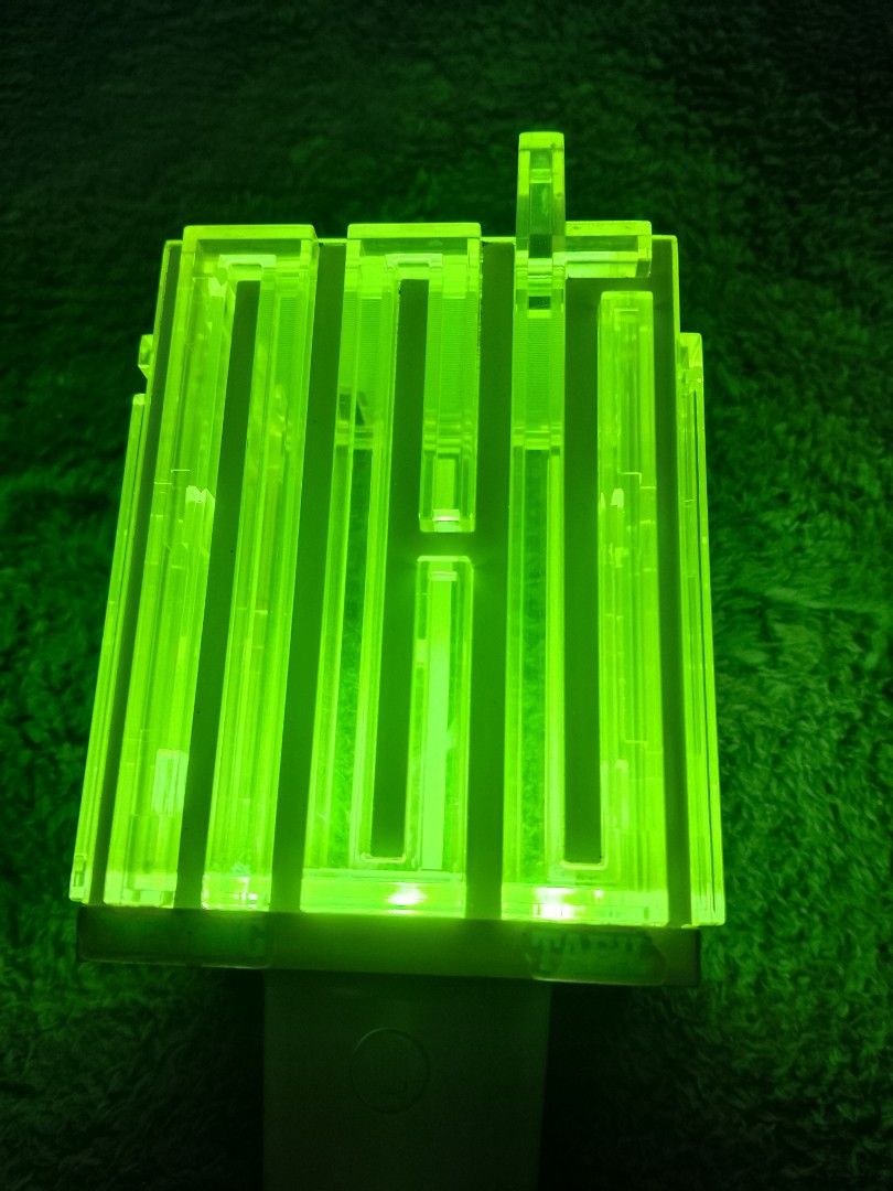 NCT lighstick (Category: Lighting) located in Manila. Submitted by anvicnicajeff (Listing ID 1459571777, Image 2). Description: NCT Lightstick no box no battery 100% working you can see in the pic slight issue seen in pic but you can still close the battery handle.