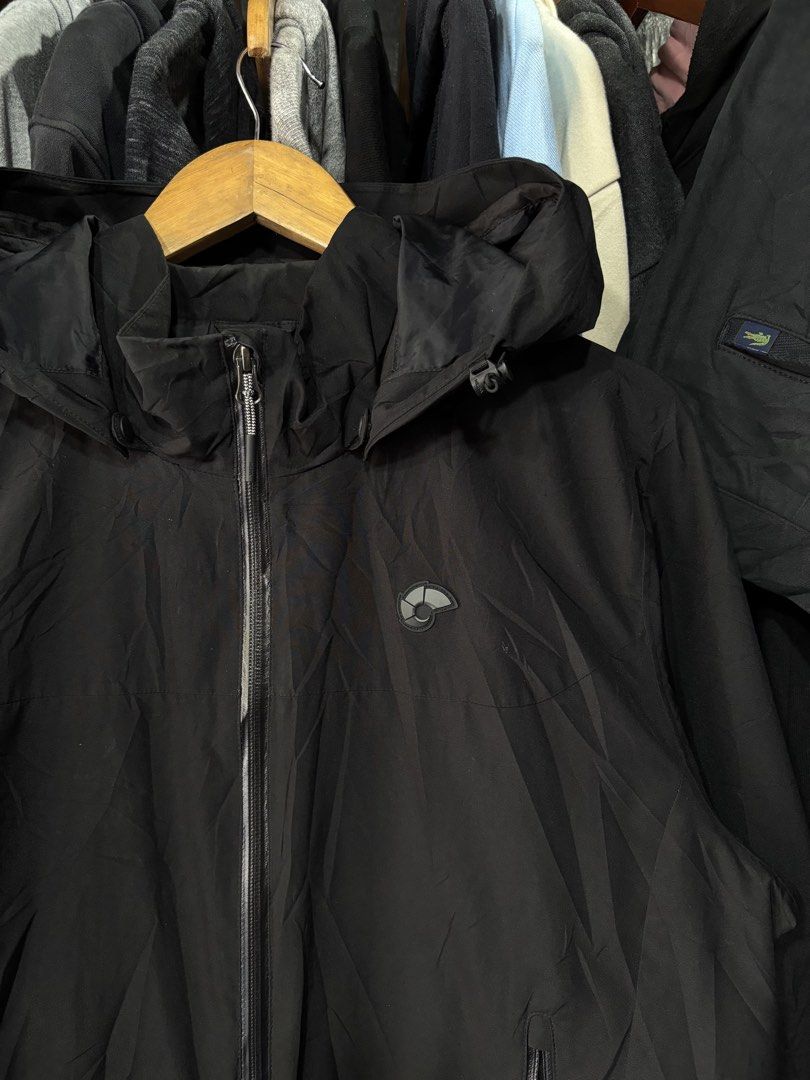 Nepa Gore-Tex Infinium (Category: Coats, Jackets and Outerwear) located in General Santos City (Dadiangas). Submitted by rags2reviveph (Listing ID 1459601047, Image 2). Description: Nepa / Womens Gore-Tex Infinium Detachable Hood 110 on tag Best fit Large width 22 | length 25 Excellent.