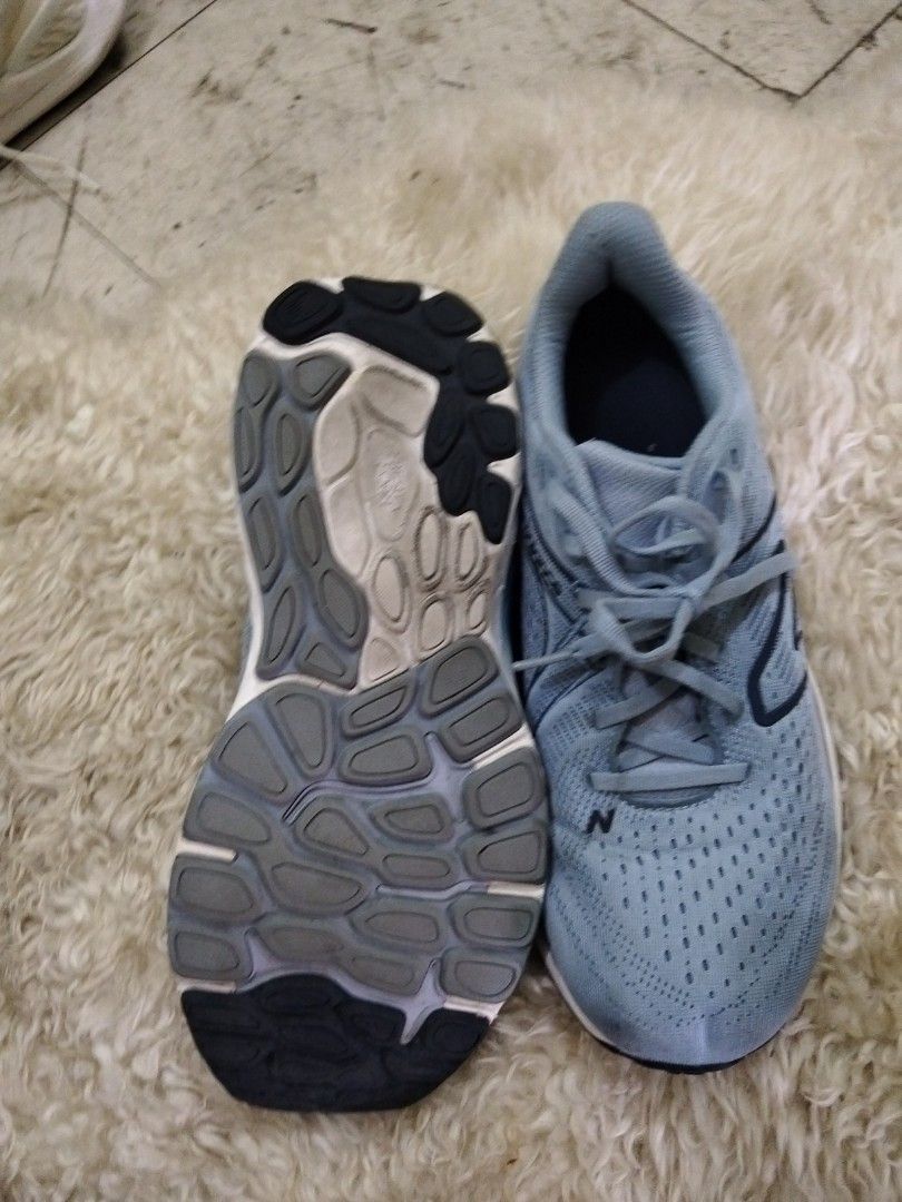 New Balance (Category: Sneakers) located in El Salvador. Submitted by francheskaukayukay (Listing ID 1459572287, Image 3). Description: .