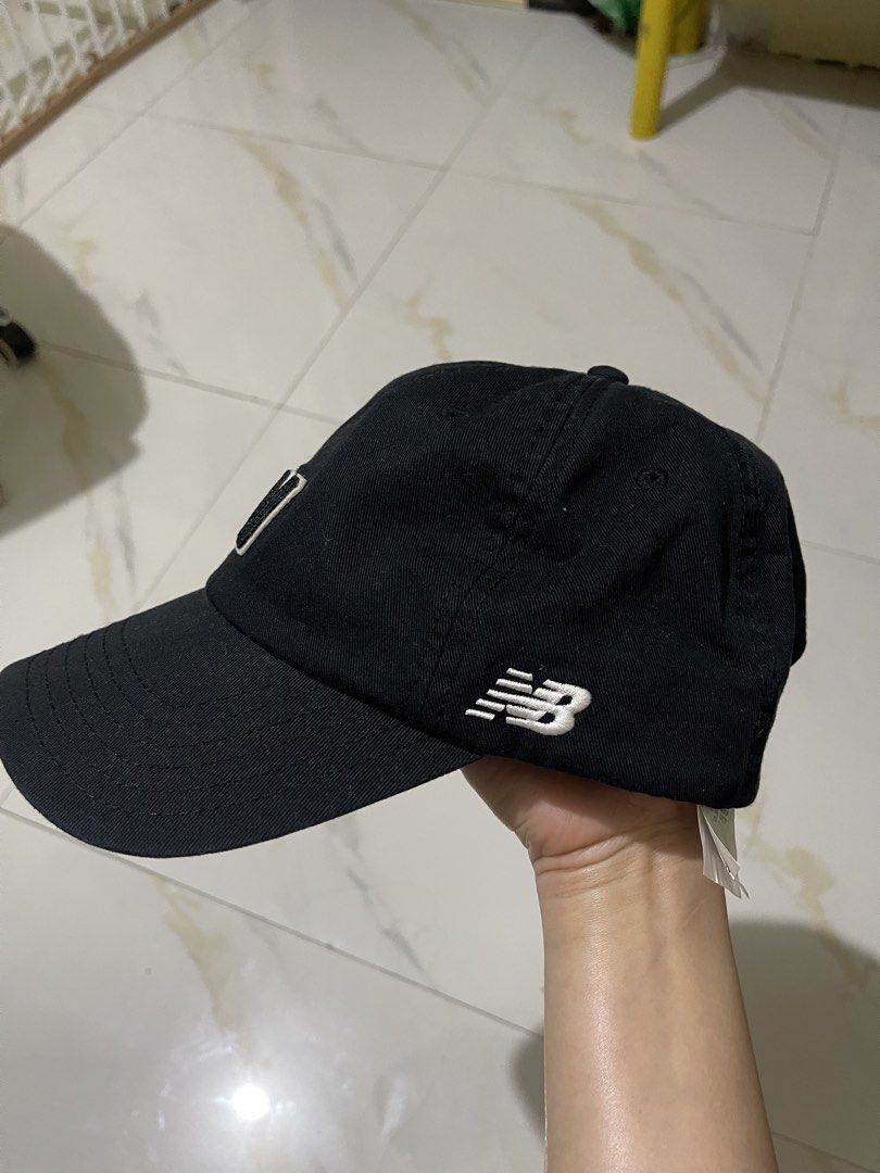 New Balance 6-Panel Block N Cap (Category: Hats & Beanies) located in Bacoor. Submitted by mtshop_170309 (Listing ID 1459590234, Image 2). Description: Used once From USA Material: 100% Cotton Twill - Made in: China - Authenticity: 100% Authentic.