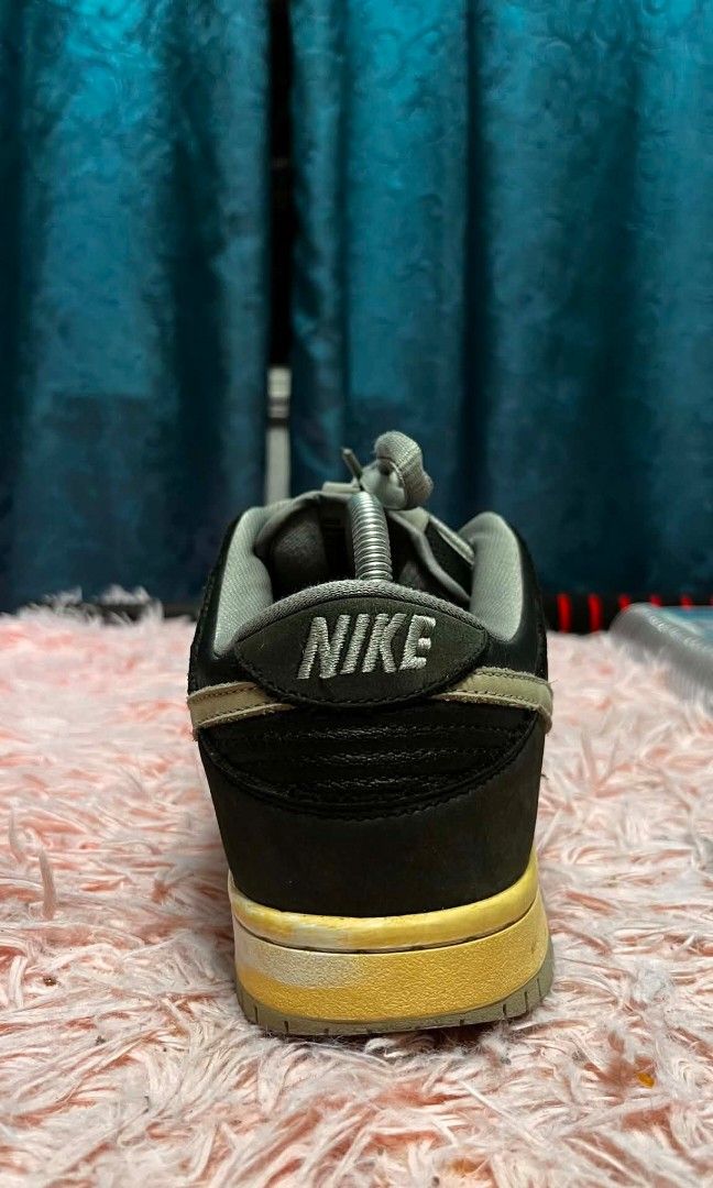 Nike Dunk Low SB (Category: Casual Shoes) located in Cainta. Submitted by wichaelthriftstall (Listing ID 1459626184, Image 2). Description: Nike DUnk Low SB (Gray) Authentic Quality Size 8 MEN 9 WOMENS - 41 EURO No Issue & Good Condition location: Cainta Rizal Sto.Domingo Strictly Payment First for shoes before shipping Mode of Shipping: JNT LALAMOVE JOYRIDE GRAB ANGKAS LBC FLASH or personal Shipping driver niyo. Mode of Payment: Card that can tr