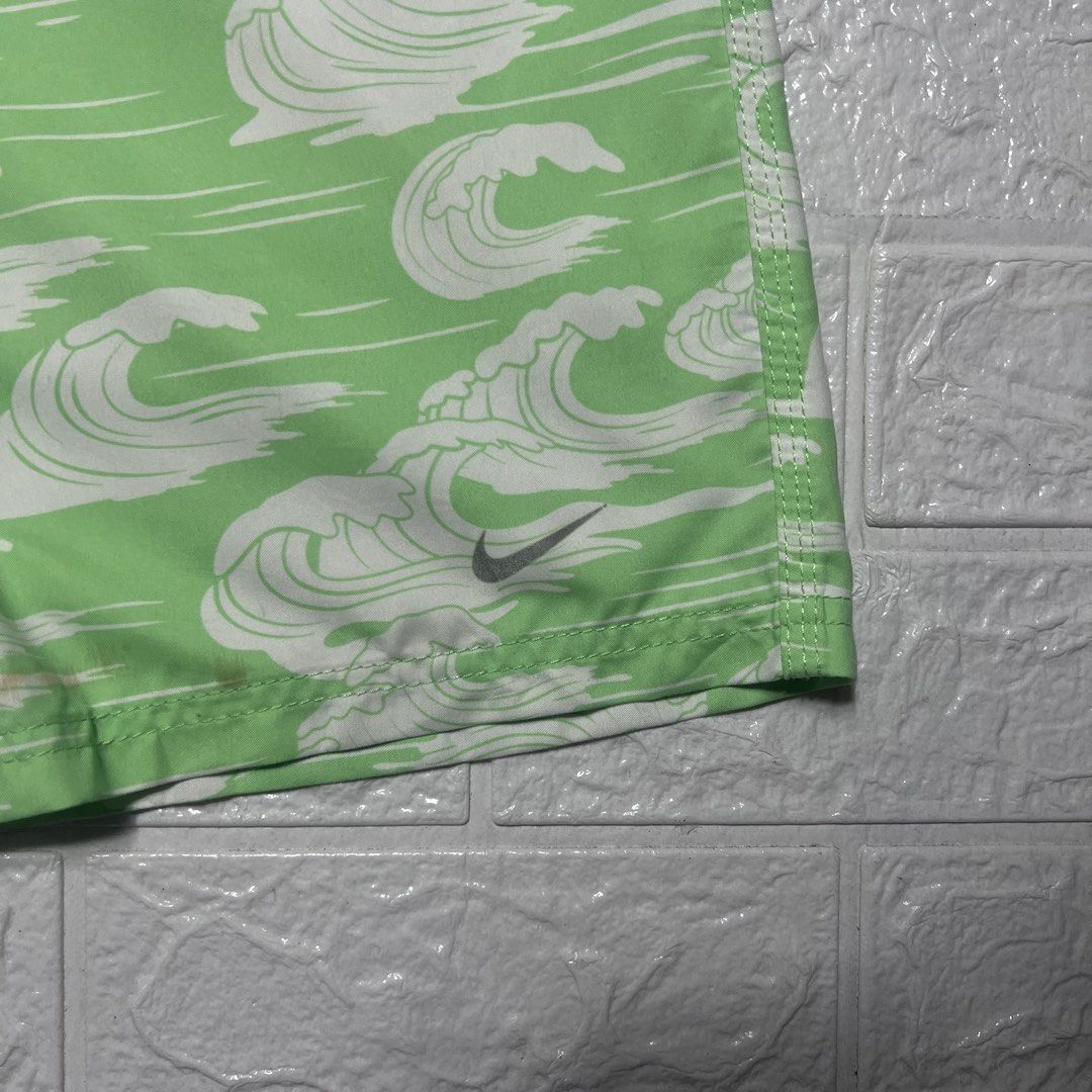 Nike Scout Waves 21” Board Shorts (Category: Swim Trunks & Board Shorts) located in Palompon. Submitted by paulrojas13 (Listing ID 1459518269, Image 3). Description: Size: 30 on tag / Medium Dimensions: Waist 30–32, Length 21, Leg Opening 10.5 Condition: As New Color Rate: 9.9/10 Issue: No Issue.