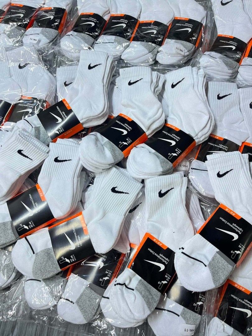 Nike Socks (Category: Shoe inserts & accessories) located in Manila. Submitted by marky.flip (Listing ID 1459656965, Image 2). Description: we ship via lalamove.