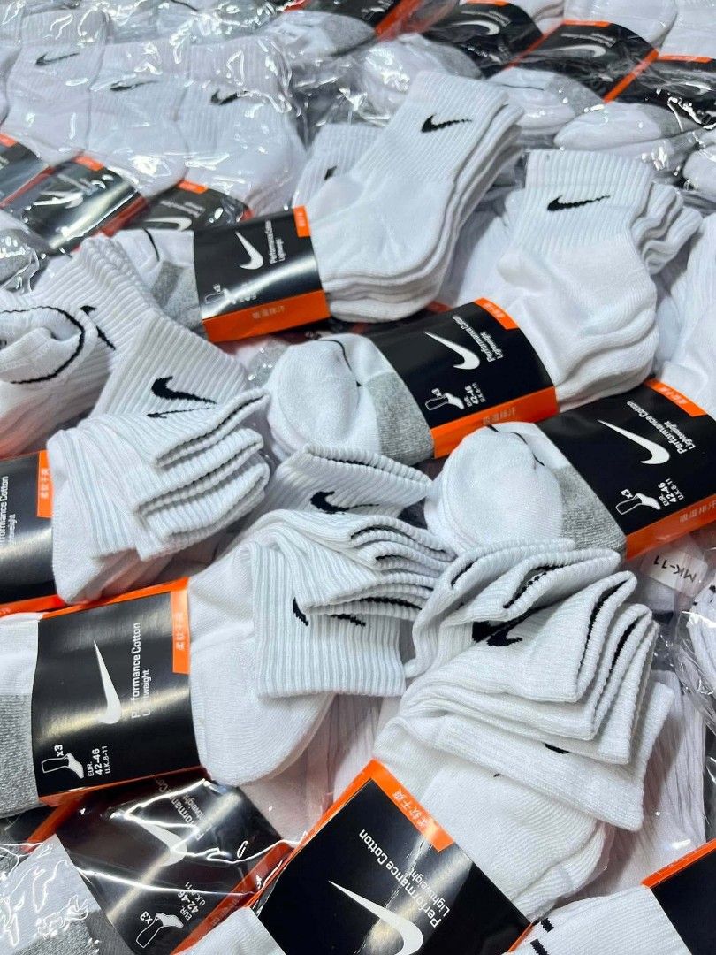 Nike Socks (Category: Shoe inserts & accessories) located in Manila. Submitted by marky.flip (Listing ID 1459656965, Image 3). Description: we ship via lalamove.