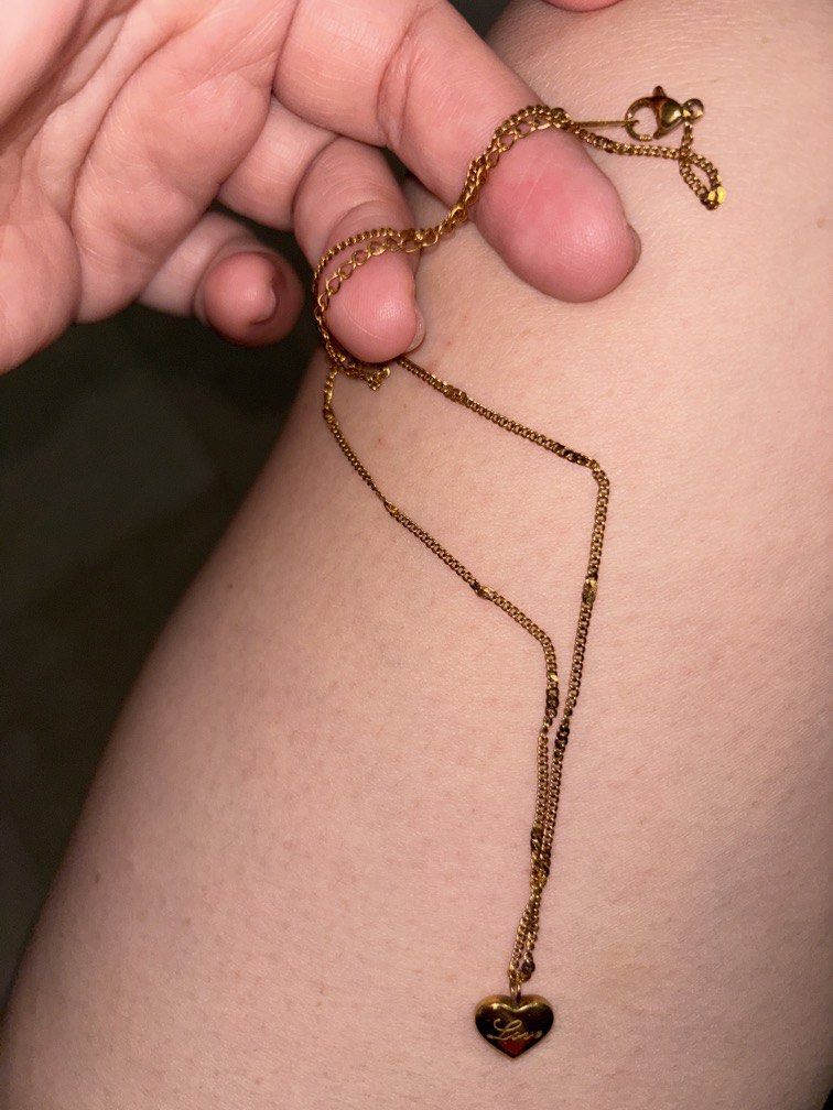 Non tarnish necklace gold stainless (Category: Necklaces) located in Manila. Submitted by vintageaccessories (Listing ID 1459647178, Image 1). Description: .