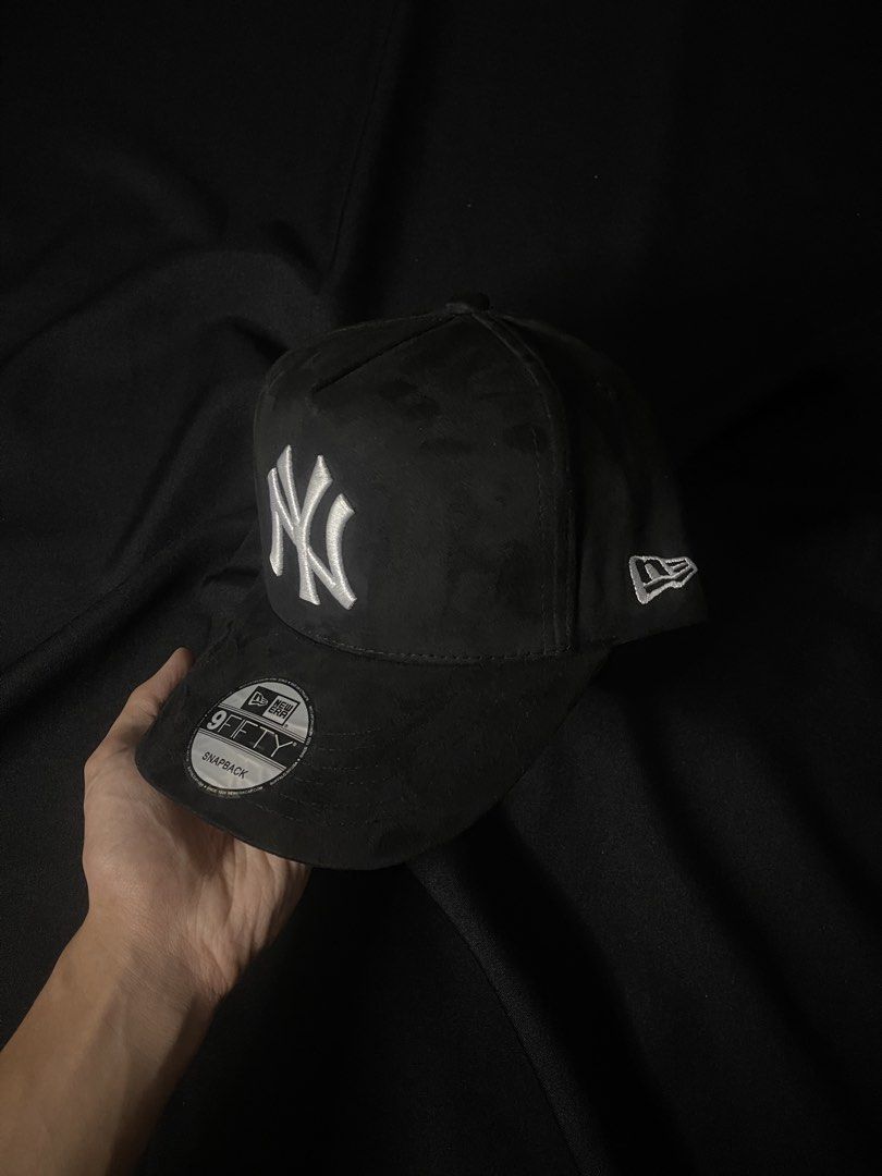 NY SUADE BLACK SNAPBACK (Category: Caps & Hats) located in Mandaluyong City. Submitted by adapparelandtech (Listing ID 1459665553, Image 3). Description: NY SUADE BLACK SNAPBACK ₱699 • BRAND NEW TOP GRADE • PAYMENT FIRST • SHIPMENT VIA JNT/LALAMOVE • RESERVATION FOR ONLY 2-3 DAYS.