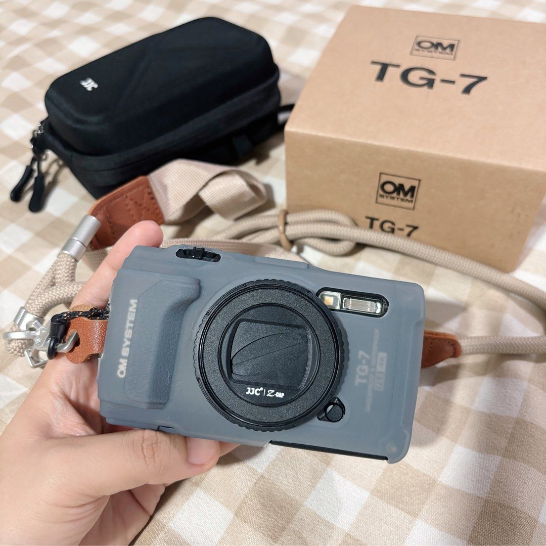 Olympus Tough OM System TG-7 Black Waterproof Camera (Category: Cameras) located in Las Pinas. Submitted by zab8th (Listing ID 1455287614, Image 1). Description: Olympus OM SYSTEM Tough TG-7 (Black) + Accessories Bundle📸 Selling my Olympus OM SYSTEM Tough TG-7 in Black😊 ✨ Like New Condition (only tested a few times) with original box and manual A shockproof and waterproof rugged camera that’s perfect for your travels, adventures, snorkeling, be