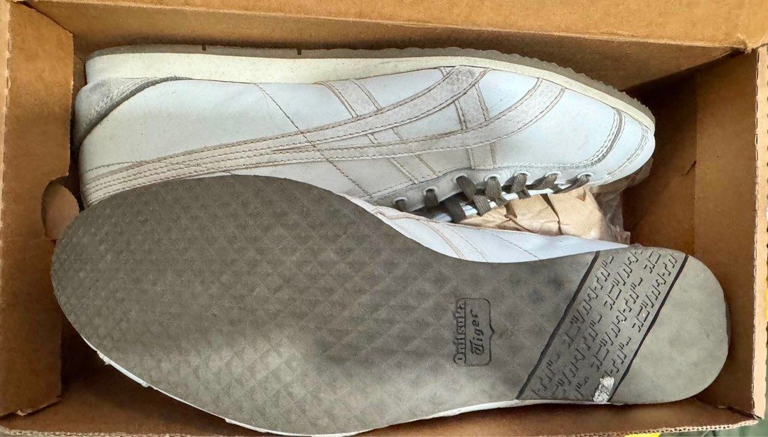 Onitsuka Tiger California 78 (Royal/White) (Category: Sneakers) located in Manila. Submitted by martin827 (Listing ID 1459524596, Image 2). Description: Product Details Brand: Onitsuka Tiger Model: California 78 Size: US Unisex: 8 US Women’s: 9.5 EUR: 41.5 Length: 26.0 cm Description Classic retro Onitsuka Tiger California 78 sneakers featuring iconic side stripes, a lightweight design, and a durable rubber sole. 100% Authentic (comes with origin