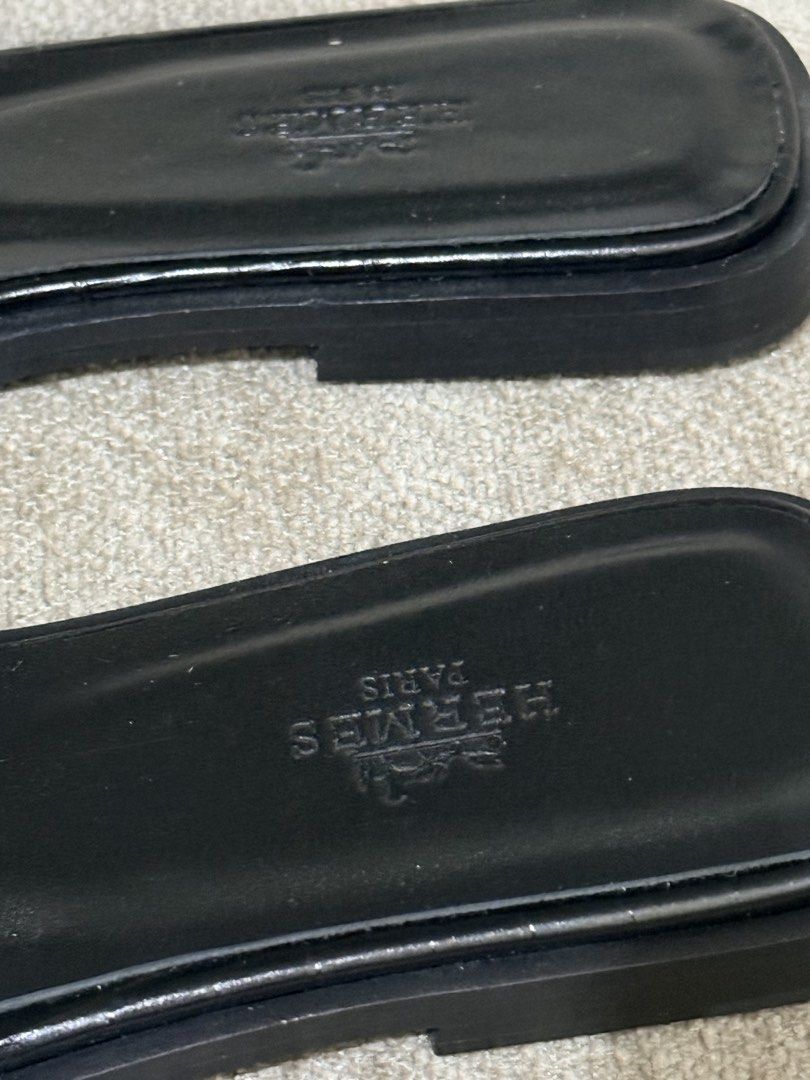 Oran in Croc Leather (Category: Slippers and slides) located in Quezon City. Submitted by in_vogue (Listing ID 1459600913, Image 3). Description: Factory pull out Japan Source.