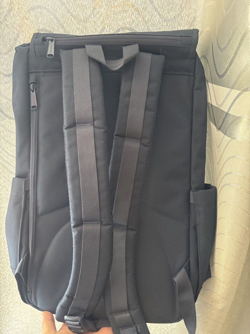 Original Herschel Bag (Category: Backpacks) located in Manila. Submitted by lesterrr24 (Listing ID 1459586208, Image 2). Description: 23 Liters .