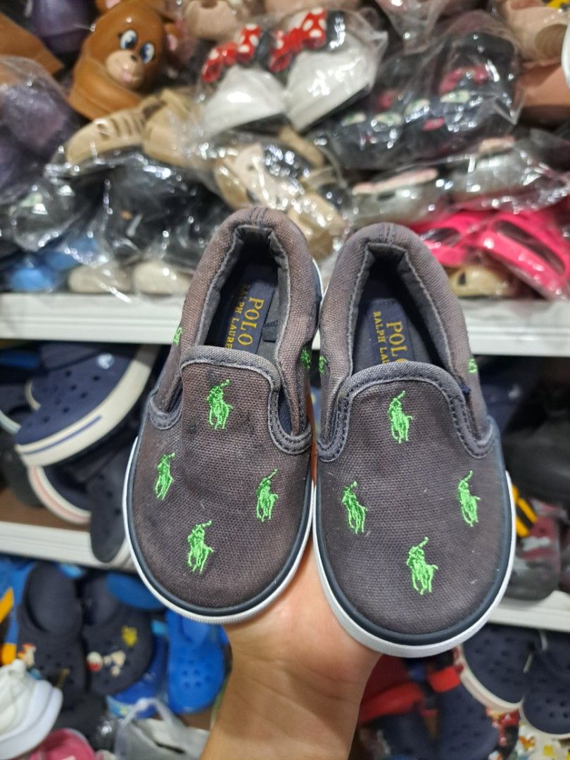 ORIGINAL POLO SHOES FOR KID (Category: Babies & Kids Fashion) located in Quezon City. Submitted by kimlynandaya (Listing ID 1459633438, Image 1). Description: Original Polo Shoes for kid Us:6 uk:5½ eur:22 cm:12.