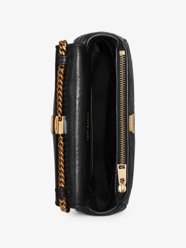 💯ORIGINAL TORY BURCH CHARLIE MINI TOP HANDLE CHAIN WALLET (Category: Cross-body Bags) located in Quezon City. Submitted by ashongsstore (Listing ID 1459635320, Image 3). Description: ✨T0RY.BURCH COLLECTION✨ 🇵🇭AVAILABLE🇵🇭 MINI CHARLIE TOP HANDLE WALLET ON CHAIN The mini Charlie top-handle crossbody is crafted in pebbled leather with tonal diamond stitching and a chain strap. Soft structure balances tailored edges and sleek beveled hardware. D