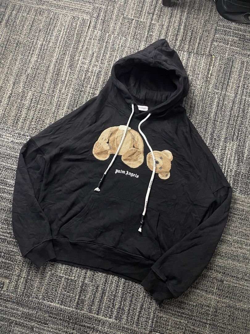 Palm Angels Pull Over Hooded Jacket (Category: Coats, Jackets and Outerwear) located in Manila. Submitted by rdtp2 (Listing ID 1459597581, Image 2). Description: Size medium 24x26 no flaw excellent condition 9.5/10.