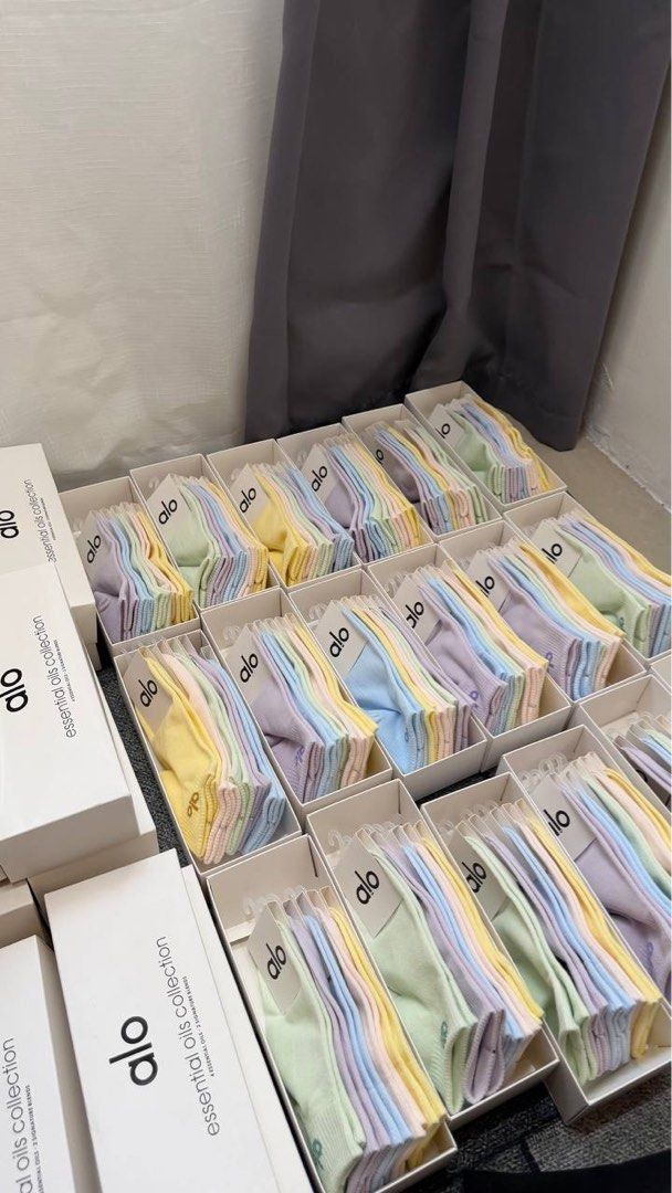 Pastel Colors Socks 💛 (Category: Socks & Tights) located in Taguig. Submitted by lesely.vin (Listing ID 1459591519, Image 3). Description: Pastel Colors Socks 💛 ₱499 set of 1 box (5 colors) ₱450 for 3 box ✨Quality fabric Maganda ipang gift, perfect sa lahat ng ganap nyo 🥰.