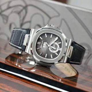 (Category: ) located in . Submitted by mtimepiecesltd (Listing ID 1459513775, Image 1). Description: .