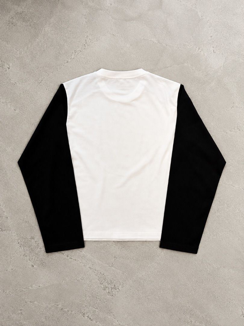 Peace In War Skull LongSleeve (Category: Activewear) located in San Fernando. Submitted by fynder (Listing ID 1459608593, Image 2). Description: Peace In War Skull LongSleeve 🔥 Auth Brand New 🔥 Available Sizes : S-XL 💬 DM for more Photos or Size Chart 📦 Fast processing (Air cargo freight) 💬 More drops daily on IG: @fynder1 🔒 Buyer protection through Carousell — shop with confidence .