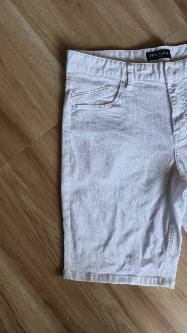 PEACEBIRD White Denim Shorts size 35-35 (Category: Shorts) located in Cavite. Submitted by thrifty.ever (Listing ID 1459526700, Image 2). Description: - Brand: PEACEBIRD - Color: White - Style: Classic five-pocket denim shorts - Closure: Button and zip fly - Size: 34-35 - Occasion: Ideal for casual wear - Like new condition.