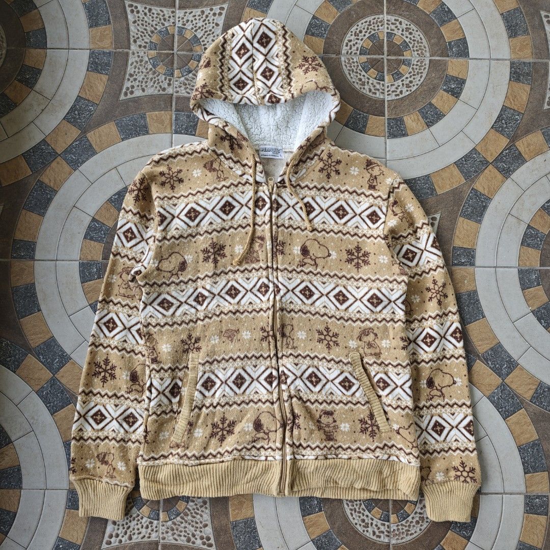 Peanuts Snoopy Nordic Pattern Zip Up Hoodie (Category: Coats, Jackets and Outerwear) located in Roxas. Submitted by rhenzgcil (Listing ID 1459565466, Image 1). Description: Large on Tag Width: 20 Length: 26.