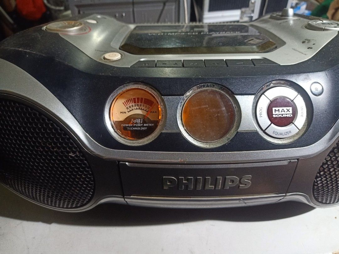 Philips AZ 2536 boom box (Category: Portable Music Players) located in Las Pinas. Submitted by the_recycle_shop (Listing ID 1459595826, Image 2). Description: Working condition needs restoration Fm radio working CD not working Selling as is buy at your own risk.