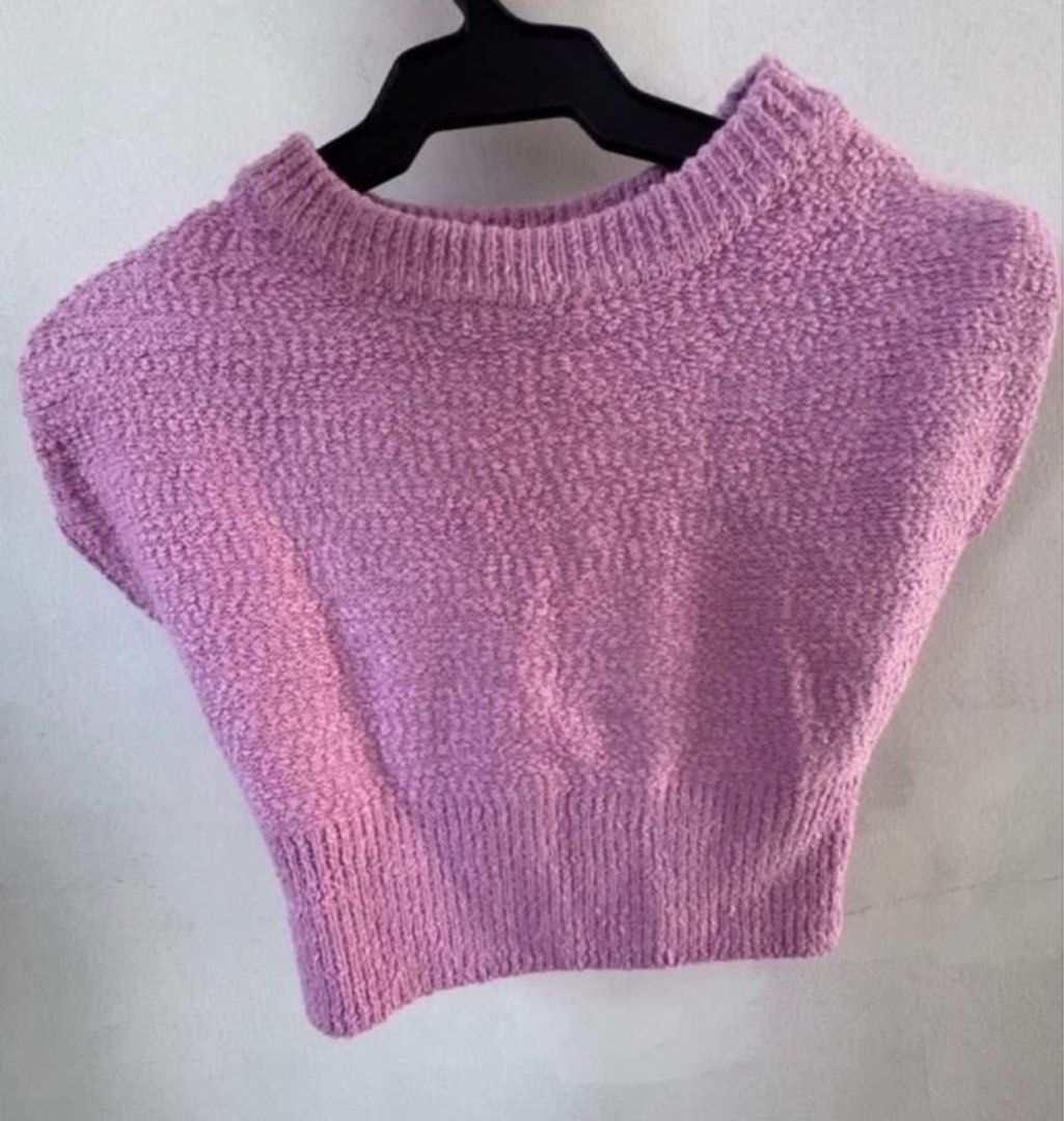 Pink blouse xs-s (Category: Blouses) located in Quezon City. Submitted by prelovedsaleitems (Listing ID 1459512897, Image 2). Description: .