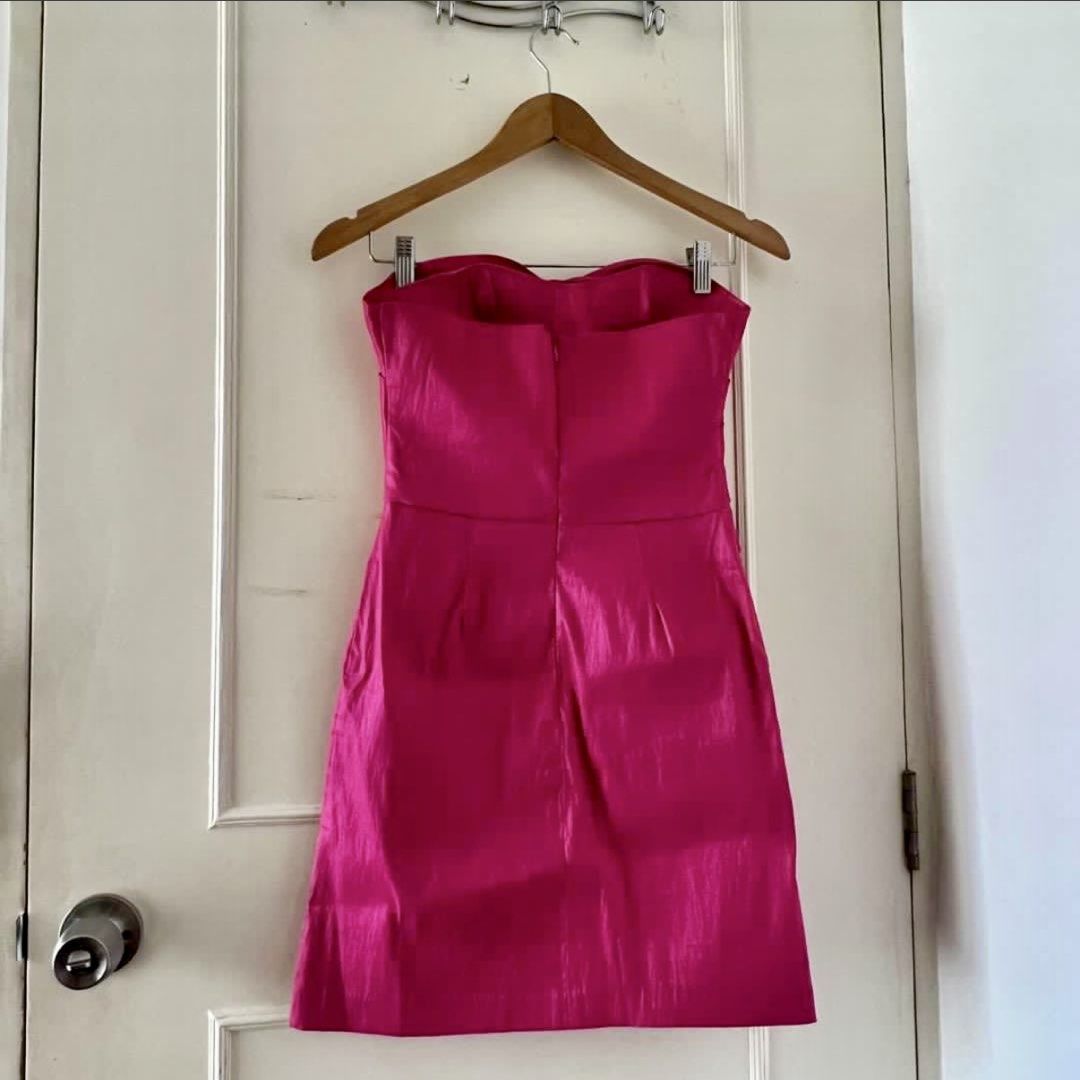 Pink Strapless Mini Dress (Category: Dresses) located in Muntinlupa City. Submitted by 13gracious (Listing ID 1459667617, Image 2). Description: .