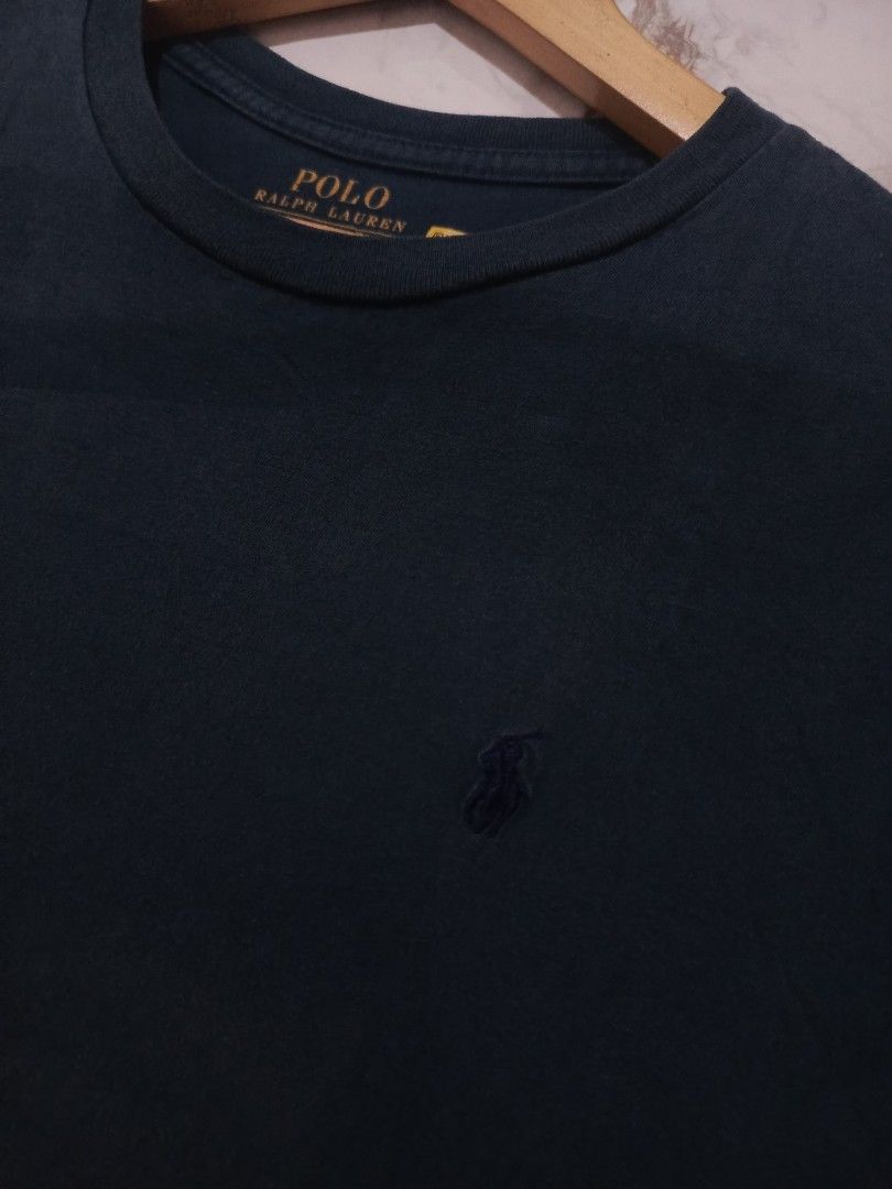 Polo Ralph Lauren Solid Crewneck T-Shirt (Category: Tshirts & Polo Shirts ) located in Manila. Submitted by mikeee03 (Listing ID 1459538767, Image 3). Description: - Dark teal Polo Ralph Lauren T-shirt - Size: L/G (fits 14-16 years / 160/80) - Material: 100% Cotton - Origin: Made in Guatemala - Features: Classic embroidered pony logo on chest - Style: Great basic tee for everyday wear - Ready to wear - Authenticated RL - Scannable qr ‼️ -Small-Me