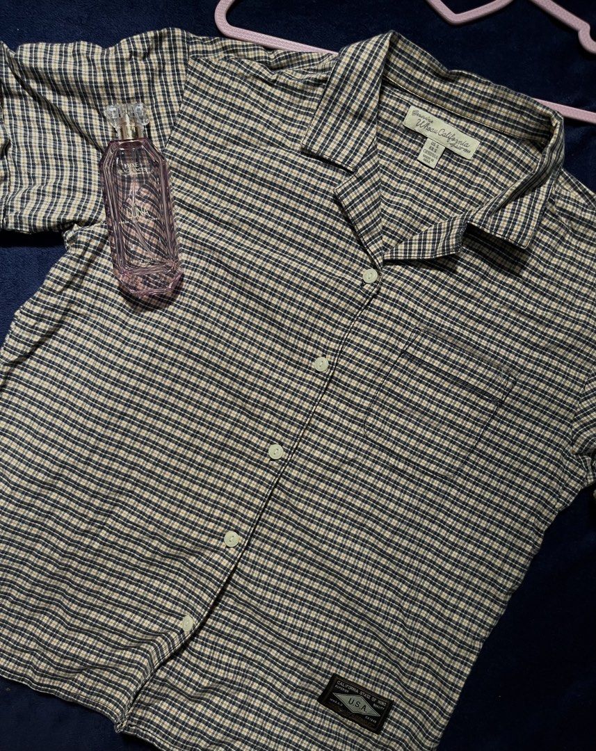 POLO SHIRT (Category: Tshirts & Polo Shirts ) located in Cordova. Submitted by rcacloset (Listing ID 1459574330, Image 1). Description: .