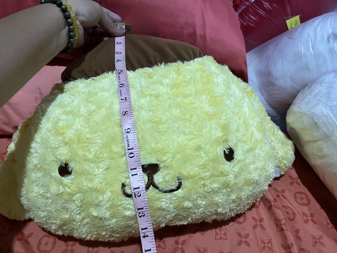 Pompompurin head pillow (Category: Plushies & Soft Toys) located in Paranaque City. Submitted by bonsaiart (Listing ID 1459677000, Image 3). Description: Pre owned Good condition Rose patterned fire Huggable 1350+sf Payment via GCASH or paymaya No to meetup No to cop / cod Shipping via j&t only.