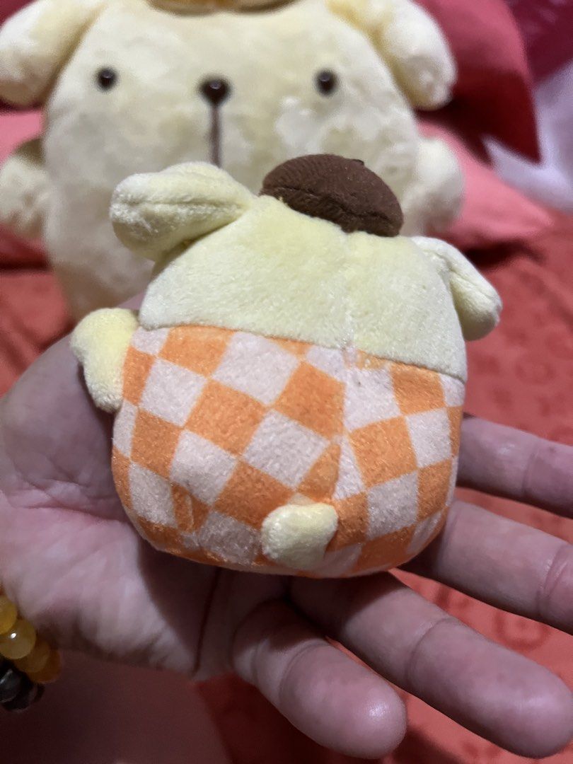Pompompurin (set#p5) (Category: Designer & Blind Box Toys) located in Paranaque City. Submitted by bonsaiart (Listing ID 1459677086, Image 3). Description: Brandnew (big) Pre owned (small) selling as set 2150+sf Payment via GCASH or paymaya No to meetup No to cop / cod Shipping via j&t only.