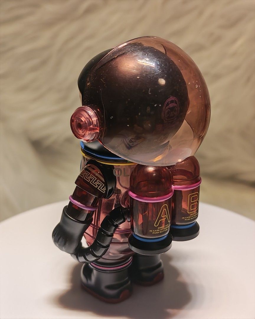 Popmart Space Molly Palmer House (Category: Designer & Blind Box Toys) located in Quezon City. Submitted by destashingme (Listing ID 1459509297, Image 3). Description: with box and foil 100% in size kaloka naman mga nagtatanong ng anong size...at that price? .