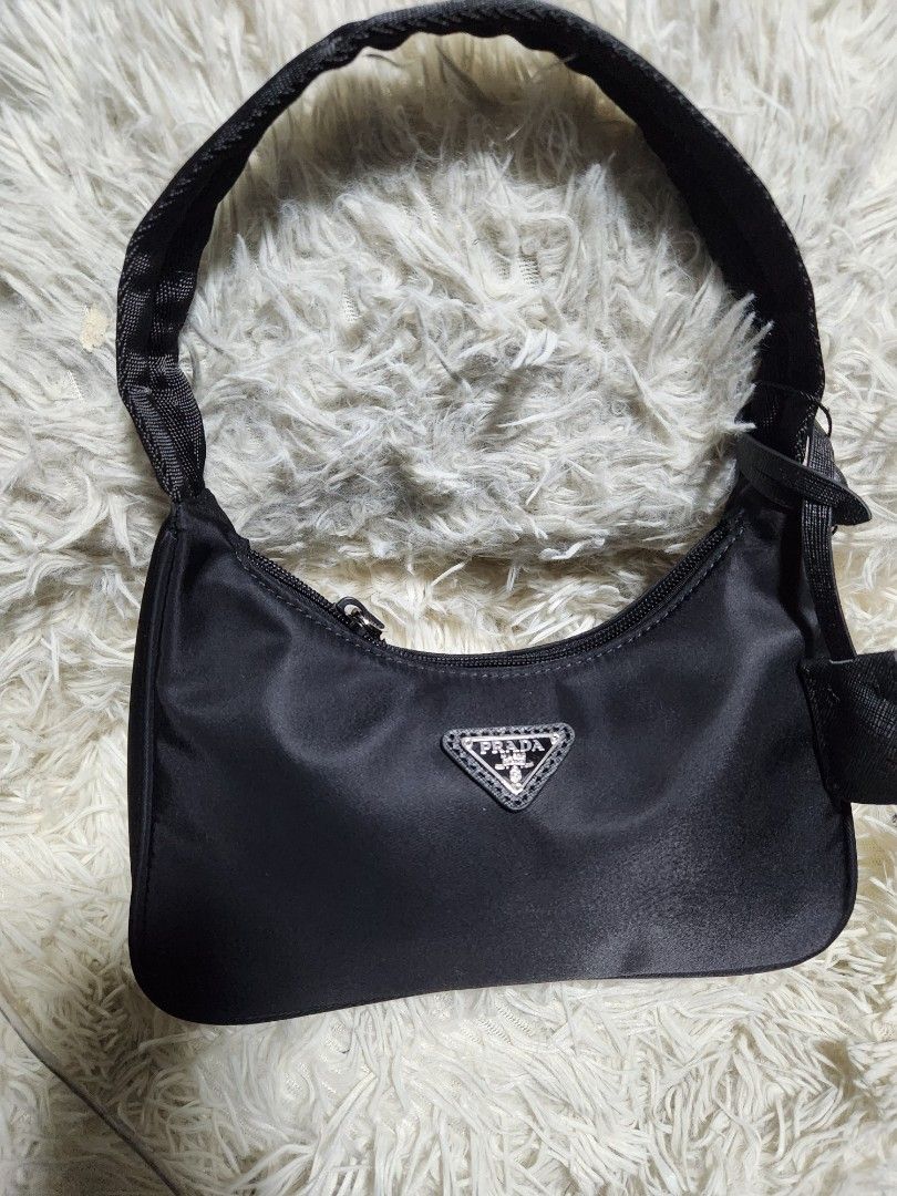 Prada kili (Category: Luxury Bags & Wallets) located in Baguio. Submitted by conieyolac66447 (Listing ID 1459523433, Image 1). Description: .