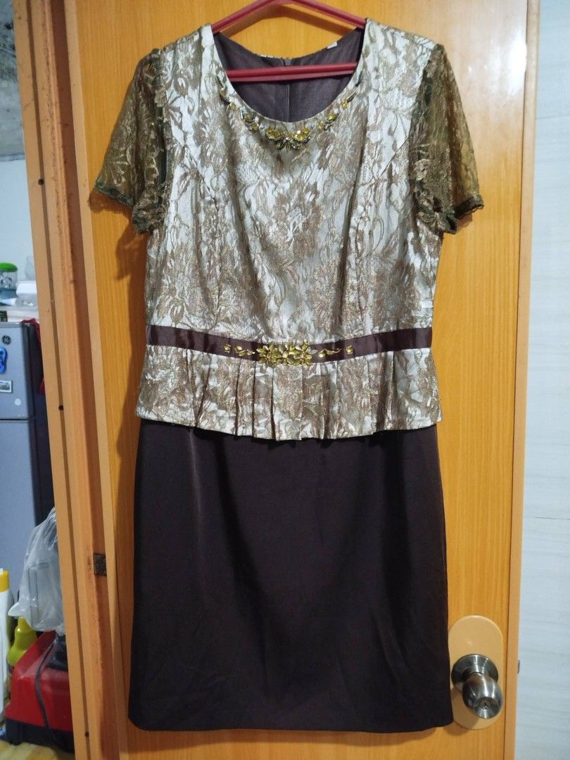 Preloved Dress Gold and Black (Category: Dresses) located in Manila. Submitted by cenasells (Listing ID 1459517448, Image 2). Description: Preloved ( like new) Size : Small to Med.