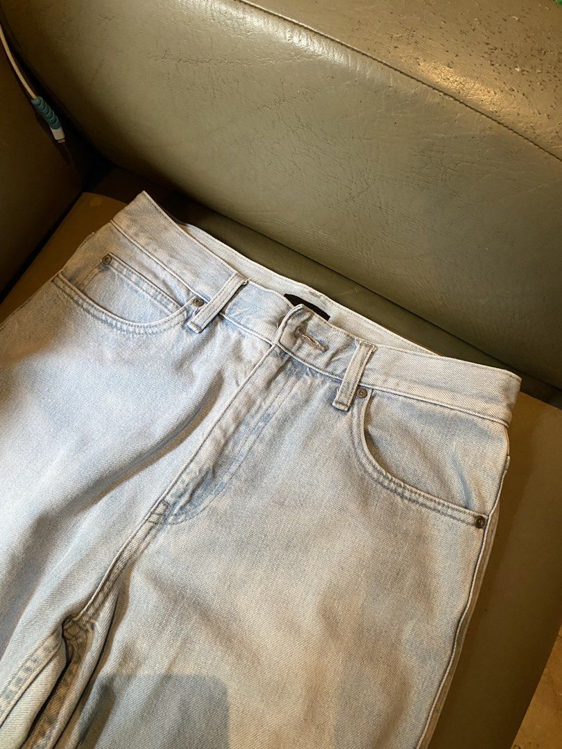 Preloved Maong jeans for men( straight cut) (Category: Jeans) located in Paranaque City. Submitted by sarlicapclothing (Listing ID 1459496801, Image 3). Description: W-28 L38.