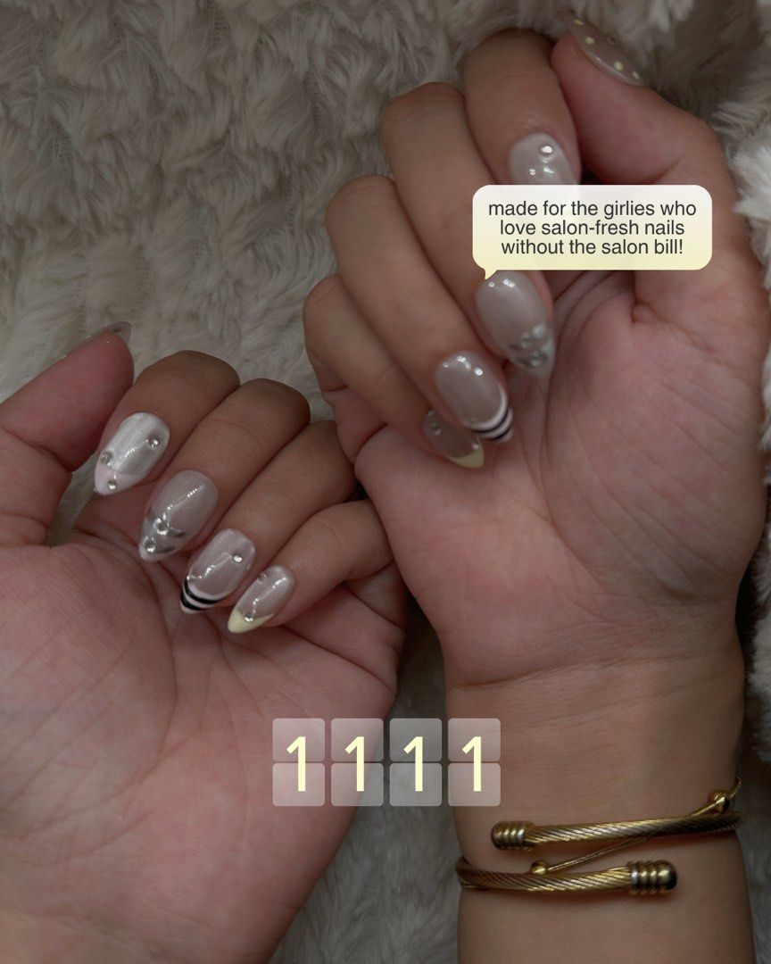 Press On Nails (Category: Hands & Nails) located in Quezon City. Submitted by glsqclaws (Listing ID 1459627262, Image 3). Description: the claws are officially back! ♡ glossique claws is now open for orders, and we’re ready to serve you some pretty fingertips again. ✦ whether you’re a clean girl, minimalist girl, or someone who loves a little extra sparkle, there’s always room for a new set in your collection. skip the salon appointment and enjoy