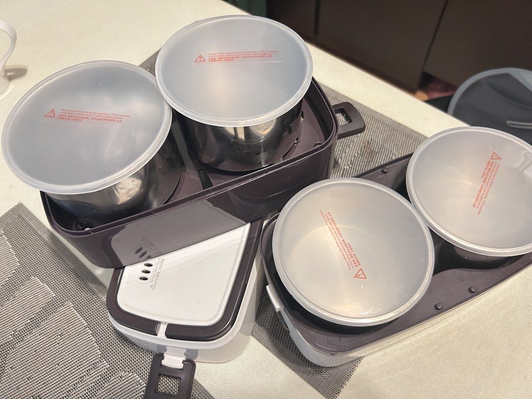 Cooker: Proluxury 多功能蒸煮飯盒 （分類：炊具及配件）位於 Hong Kong。 由 zealriver_24b955 提交（商品編號 1459524193，圖片 3）。簡介： 全新蒸煮飯盒，雙層，4個容器，適合帶飯，放置於公司或學生宿舍。。