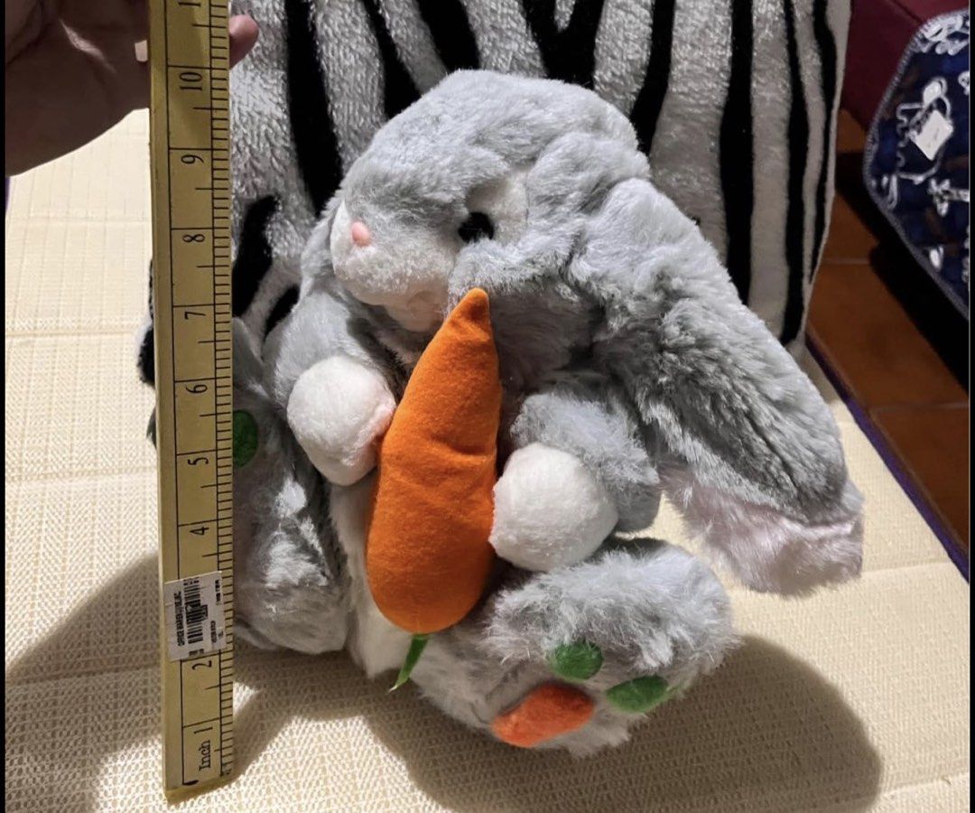 Bunny GREY W CARROT (Category: Designer & Blind Box Toys) located in Paranaque City. Submitted by bonsaiart (Listing ID 1459684938, Image 2). Description: Pre owned Good condition 480+sf Payment via GCASH or paymaya No to meetup No to cop / cod Shipping via j&t only.