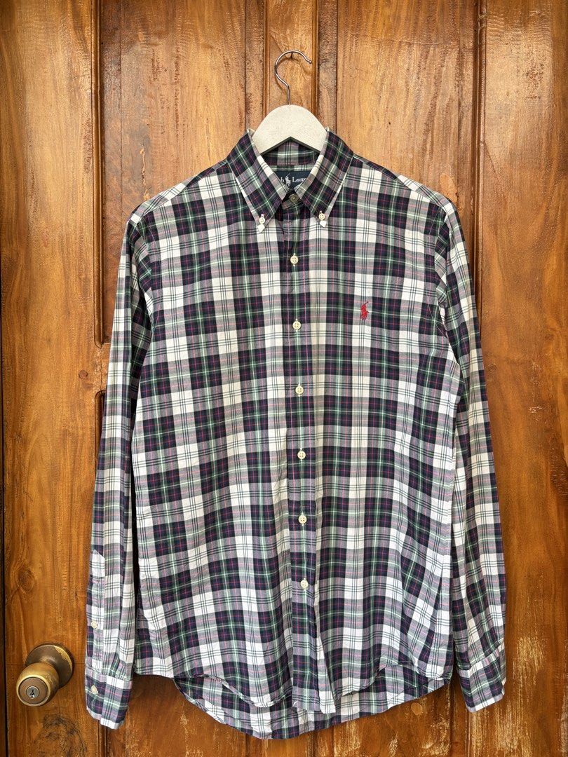 RALPH LAUREN BUTTON DOWN❤️ (Category: Luxury Apparel) located in Maasin. Submitted by chevyferna66833 (Listing ID 1459585500, Image 1). Description: RL BUTTON DOWN❤️ MEDIUM FITTING LENGTH 29 WIDTH 20 GOOD CONDITION MINE 800.