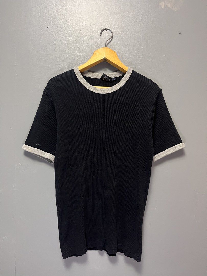 Randy River Black Ribbed T-shirt Size L (Category: Tshirts & Polo Shirts ) located in Cabuyao City. Submitted by bulandos (Listing ID 1459633340, Image 1). Description: - Randy River ribbed t-shirt - Black with grey collar and sleeve trim - 100% cotton - Tagged size L/G - Perfect basic tee.