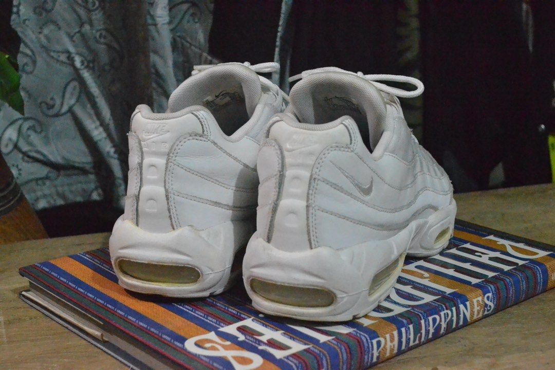 Rare AirMax 95 ‘Triple White’ (Category: Sneakers) located in Quezon City. Submitted by lv-selection (Listing ID 1459622545, Image 3). Description: Nike AM95 ‘Triple-White’ (Rare Patent Leather combo with Nike Air bubble insoles.) ₱2,200.00 -Size US11/EU45 (Can fit down to Sz10) [Snug fit] -Very Good Condition (Signs of usage only) DM me for inquiries..