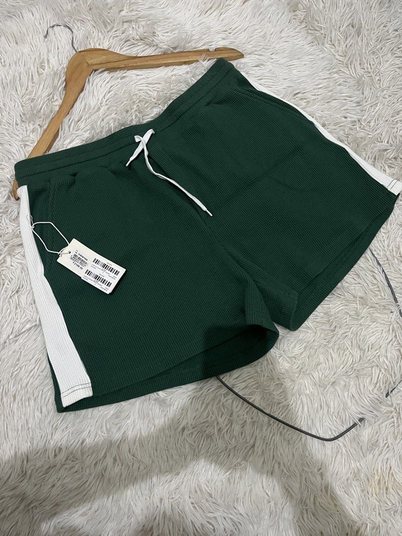 Recess Green Waffle Knit Pants Size 3 (Category: Other Bottoms) located in Manila. Submitted by janellecr38883 (Listing ID 1459629756, Image 3). Description: - Brand: Recess - Style: Green waffle knit pants - Size: 3 (29-31) - Features: Drawstring waist - Condition: Brand new with tags - Perfect for: Lounging or casual wear.