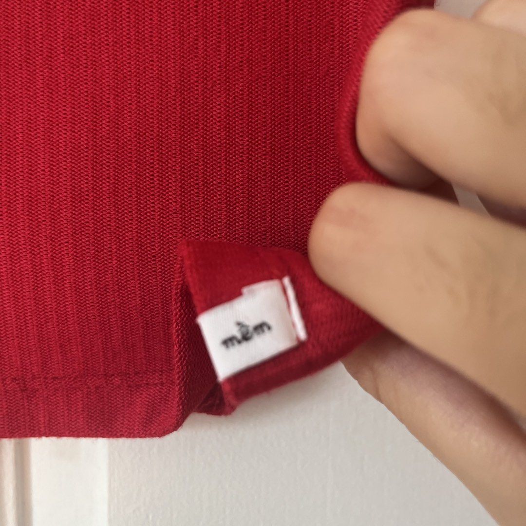 Red Long-sleeve Off Shoulder (Category: Longsleeves) located in Muntinlupa City. Submitted by impulsiveasf (Listing ID 1459524564, Image 2). Description: from random shop in vietnam .