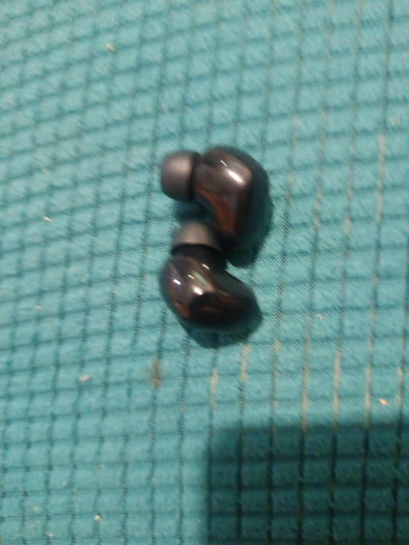 redmi buds 6 play buds only (Category: Earphones) located in Bato. Submitted by funnygreenguy (Listing ID 1459643734, Image 2). Description: i lost the charging case, so im just gonna sell the buds.