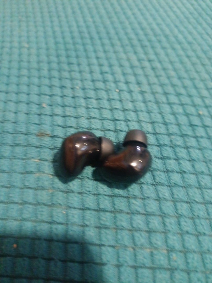 redmi buds 6 play buds only (Category: Earphones) located in Bato. Submitted by funnygreenguy (Listing ID 1459643734, Image 1). Description: i lost the charging case, so im just gonna sell the buds.