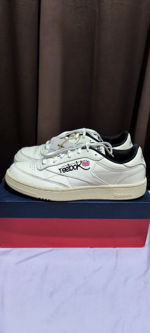 Reebok Club C 85 Unisex (Category: Sneakers) located in Paranaque City. Submitted by cherishop.ph (Listing ID 1459647472, Image 3). Description: - Reebok Club C 85 Sneakers - Size: US 7.5 / EUR 40 / 25.5cm - Includes original box - Ideal for everyday wear - Slightly used, pwede pa panregalo halos hindi nagamit..
