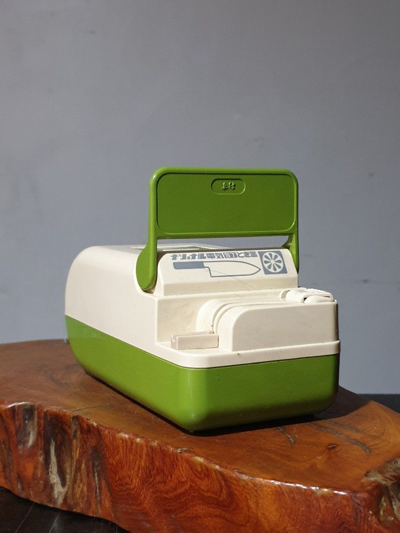 Retro National Knife Sharpener Electric 110V (Category: Knives & Chopping Boards) located in Las Pinas. Submitted by oldsthetics (Listing ID 1459580427, Image 2). Description: Retro National Knife Sharpener Electric 110V Compact electric/motorized kitchen knife sharpener Brand: National (now Panasonic) Model: KJ-25k Origin: Made in Japan Power: 100- 110V Built in cord/plug Working condition Like new - old stolck This is a vintage item May have im