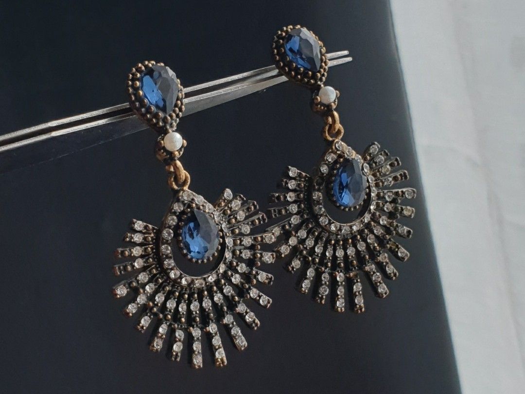 Rhinestone Peacock Earrings (Category: Earrings) located in Quezon City. Submitted by WasalakTwo (Listing ID 1459633203, Image 3). Description: Bought in Japan High quality With one, barely unnoticeable loose stone Open for delivery nationwide.