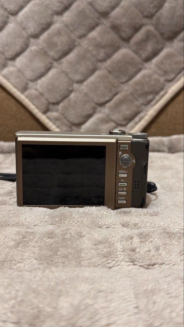 Ricoh R10 Negotiable (Category: Cameras) located in Manila. Submitted by decluttersss (Listing ID 1459498180, Image 2). Description: Selling Ricoh R10 unit and battery only. Battery pala is a replacement lang from orange app. Meetup so you can test it. If want niyo lalamove/grab, payment upfront..