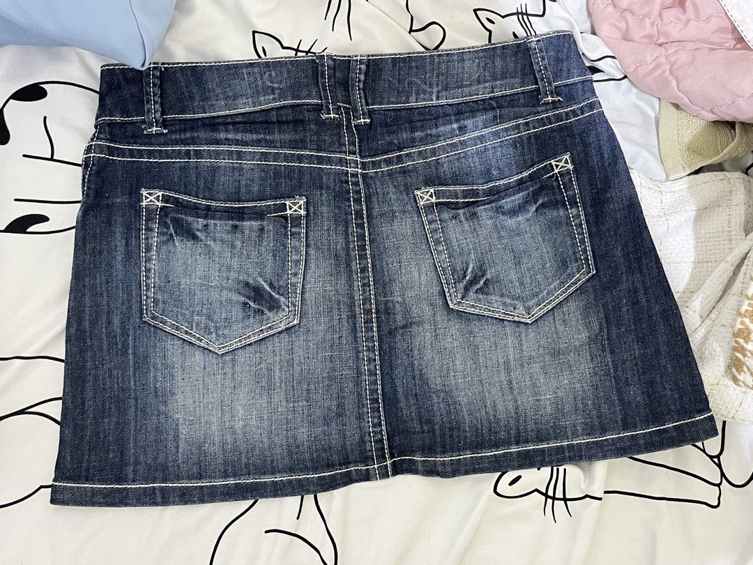 Blue Denim Mini Skirt (Category: Skirts) located in Angeles City. Submitted by melloromi (Listing ID 1459655103, Image 3). Description: Declutterring .